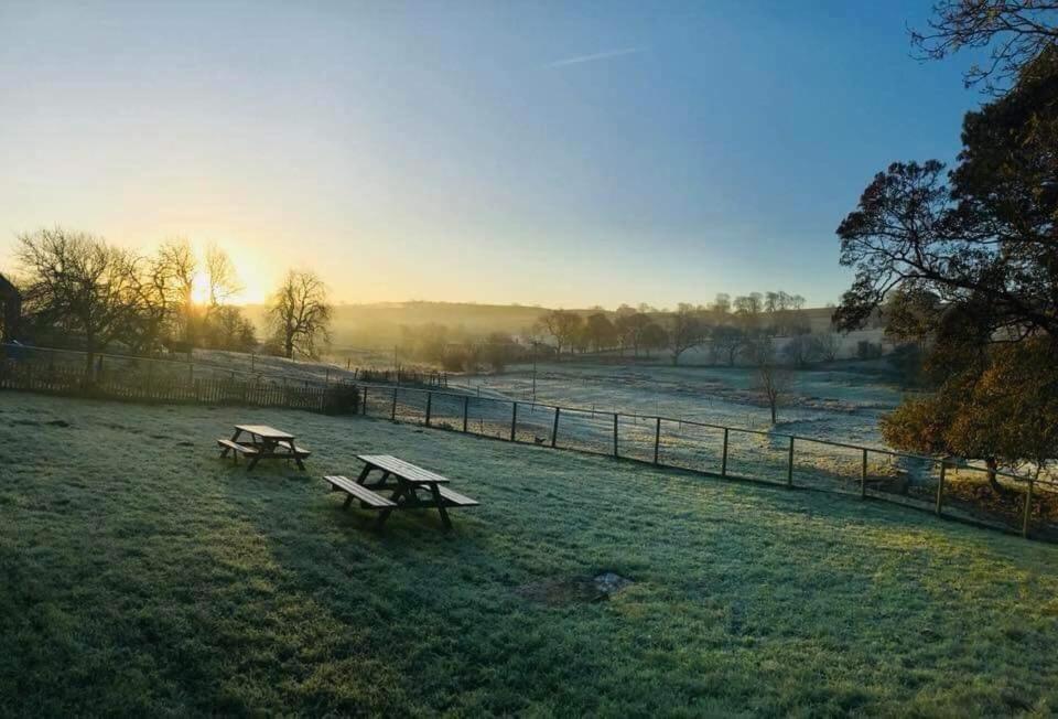 Gratton Grange Farm Bed and Breakfast Elton  Buitenkant foto